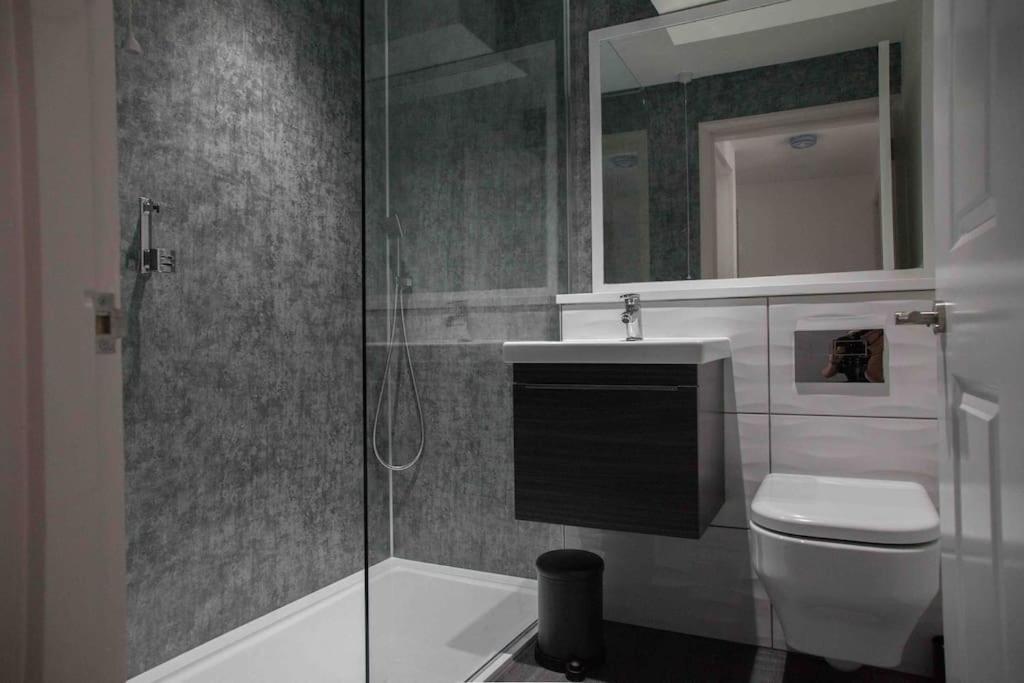 Stunning 2 Bed Apartment With Sea Views, Penzance Exterior foto